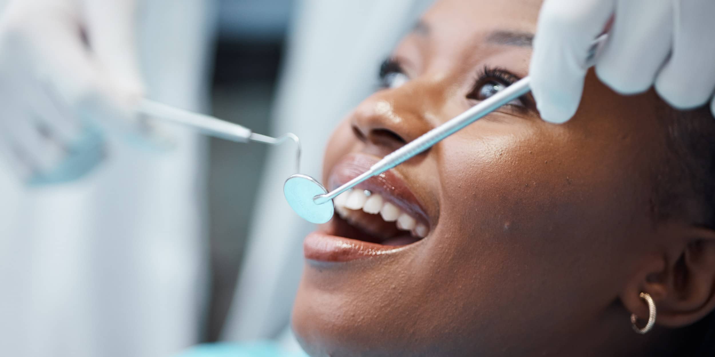 Pourquoi réaliser un bilan bucco-dentaire avant la pose d'une facette dentaire ? | Dr Elhyani | Paris